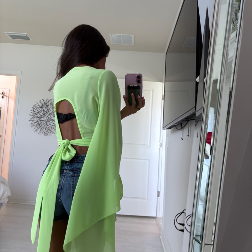 Neon Green Top - Picture 5 of 5